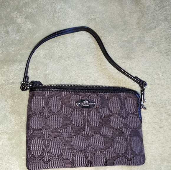 Coach Wristlet - Picture 3 of 4